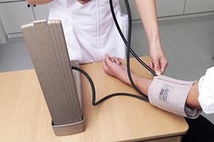 泉北ニュータウン近くのインプラント歯科