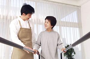 保険介護と共に自費介護の必要性