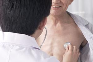 天神で入れ歯に代わる治療法とは